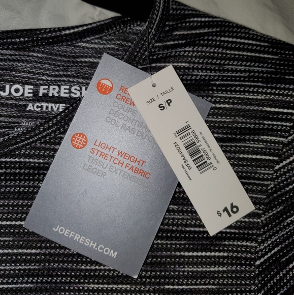 NWT Joe Fresh Active t - Picture 4 of 4